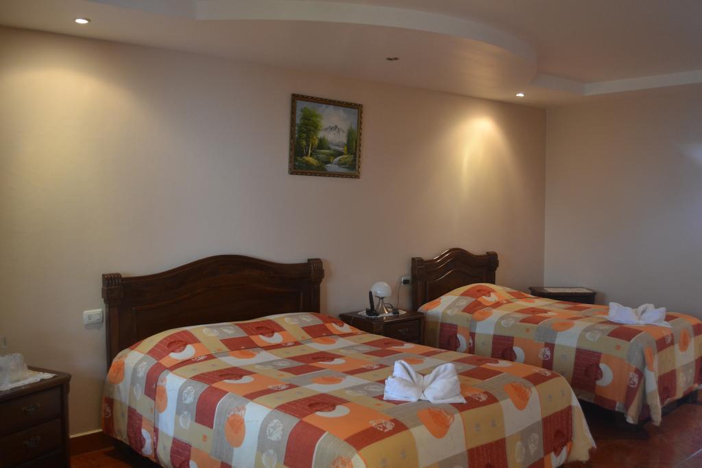 Hotel Las Brumas Καρτάγο Εξωτερικό φωτογραφία