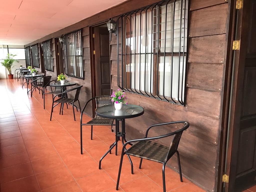 Hotel Las Brumas Καρτάγο Εξωτερικό φωτογραφία